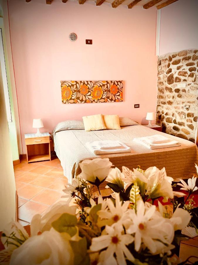 In Castello Hotel Gallicano Exterior photo